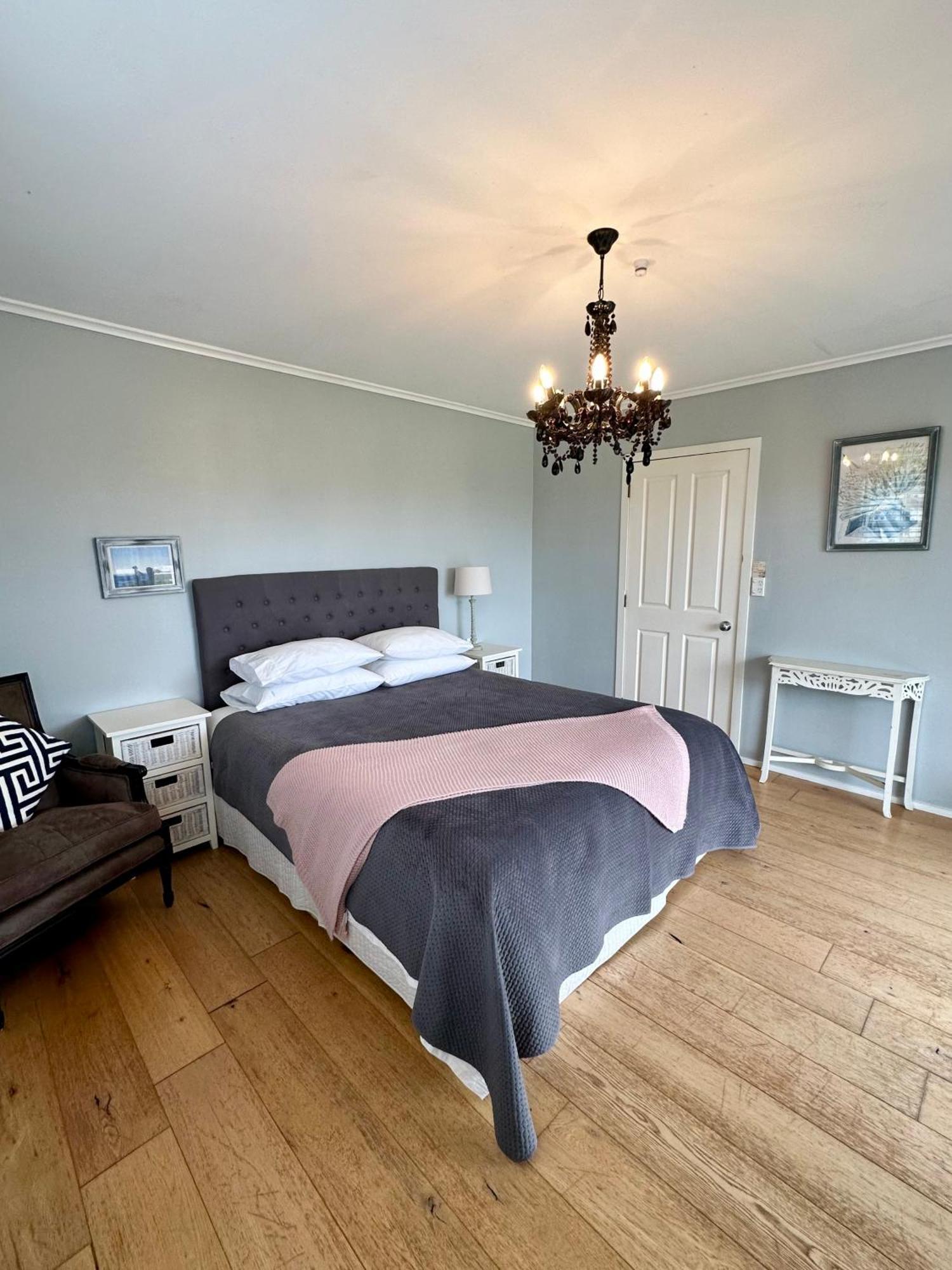 Bycroft Lodge Karaka Dış mekan fotoğraf