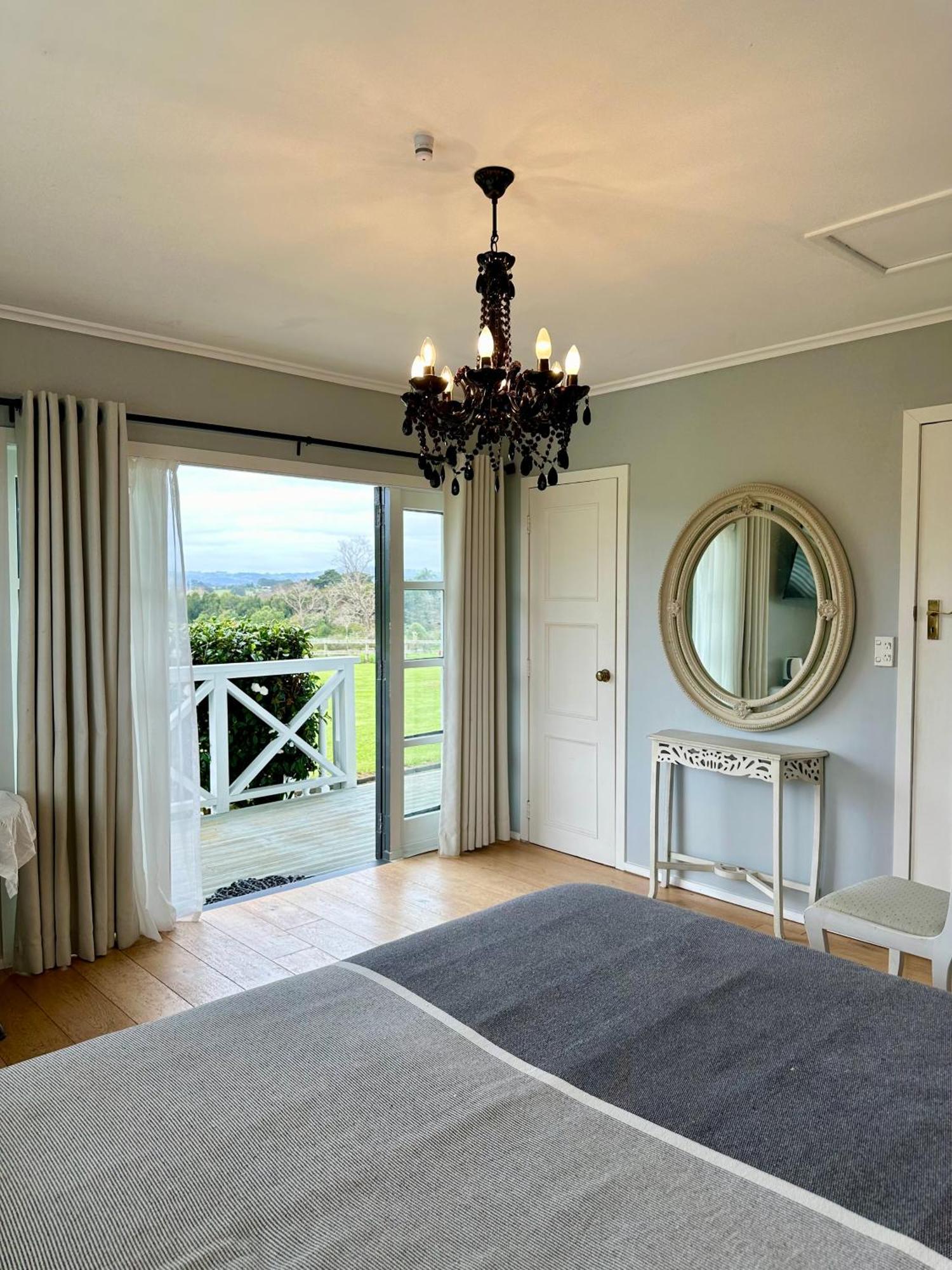 Bycroft Lodge Karaka Dış mekan fotoğraf