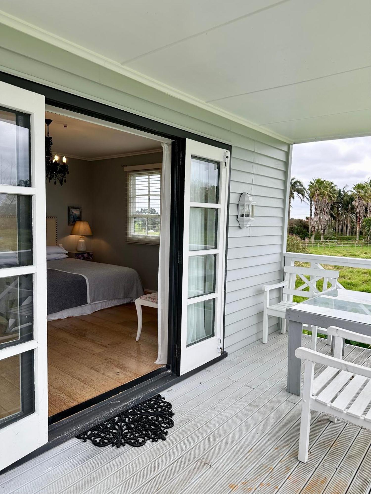 Bycroft Lodge Karaka Dış mekan fotoğraf